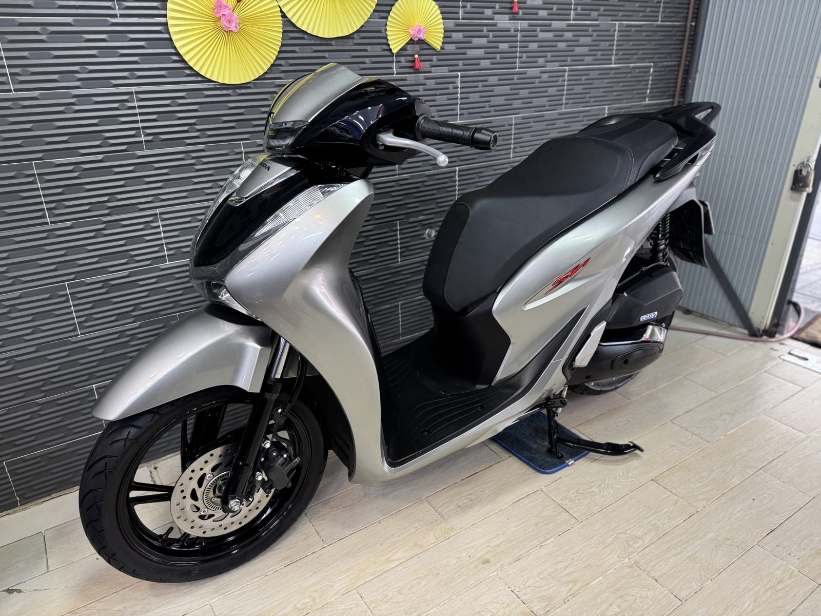 Honda SH150 date 2022 Xám Lamborghini