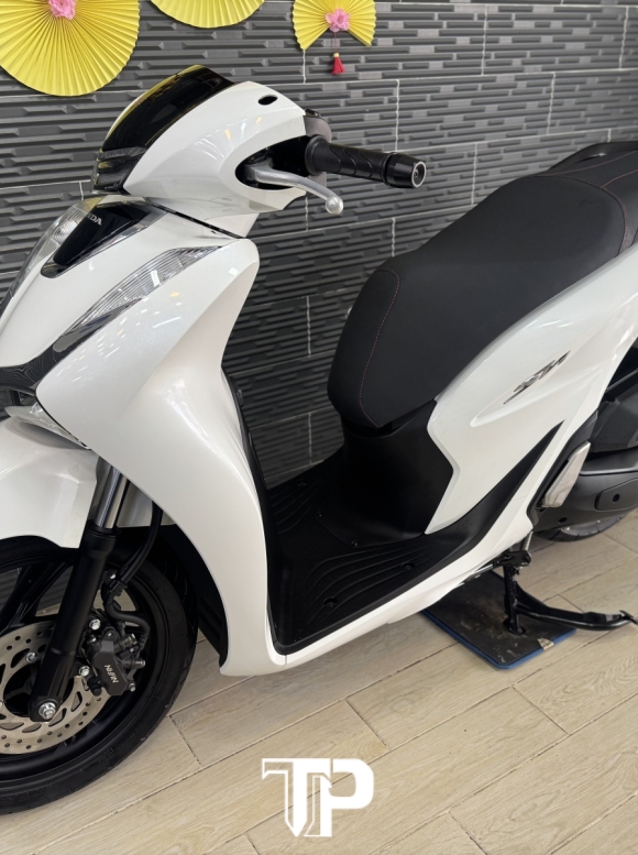 Honda SH150 date 2021 Trắng Đen Sporty 