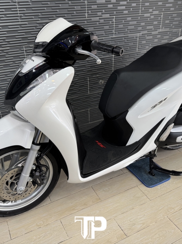 Honda SH125 date 2022 Trắng Panda Bs Sài Gòn