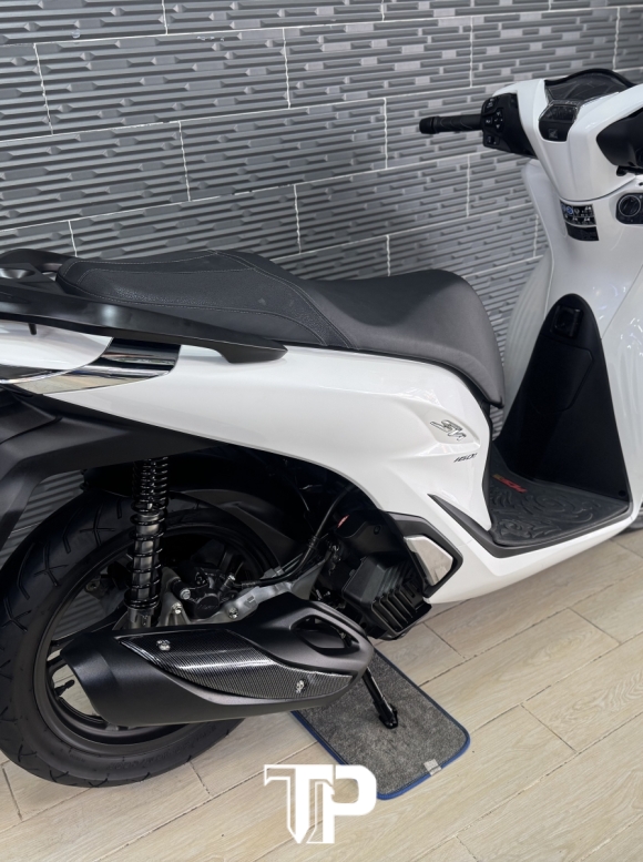 Honda SH160 date 2023 Trắng Đen Sporty