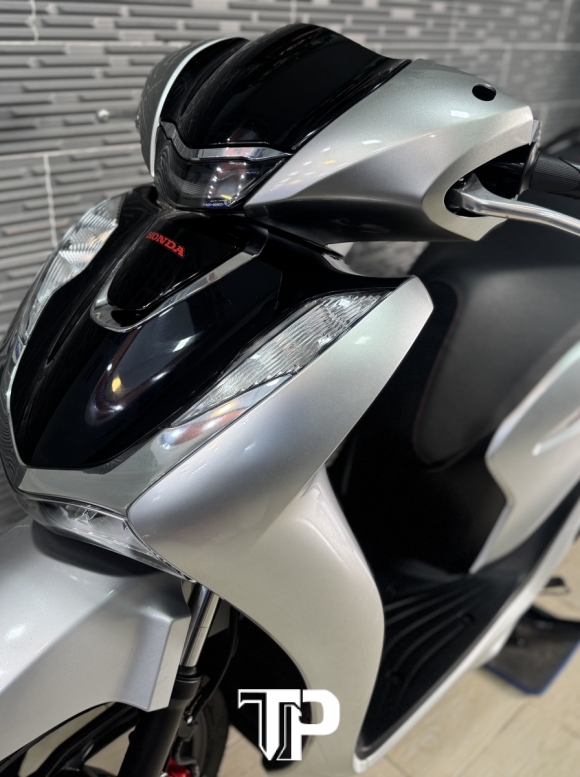 Honda SH125 date 2022 Trắng Đen Biển Tphcm