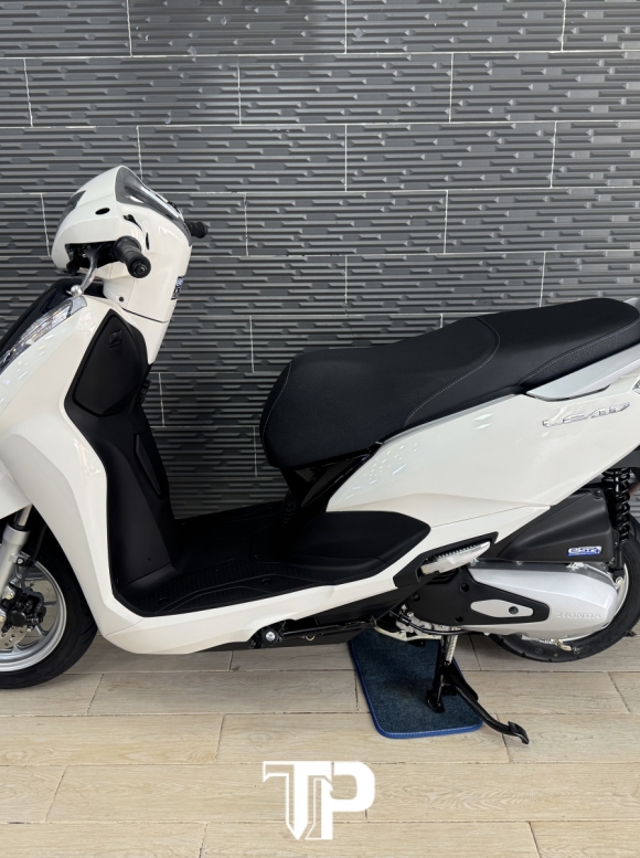 Honda Lead 125 date 2026 New Trắng Đen