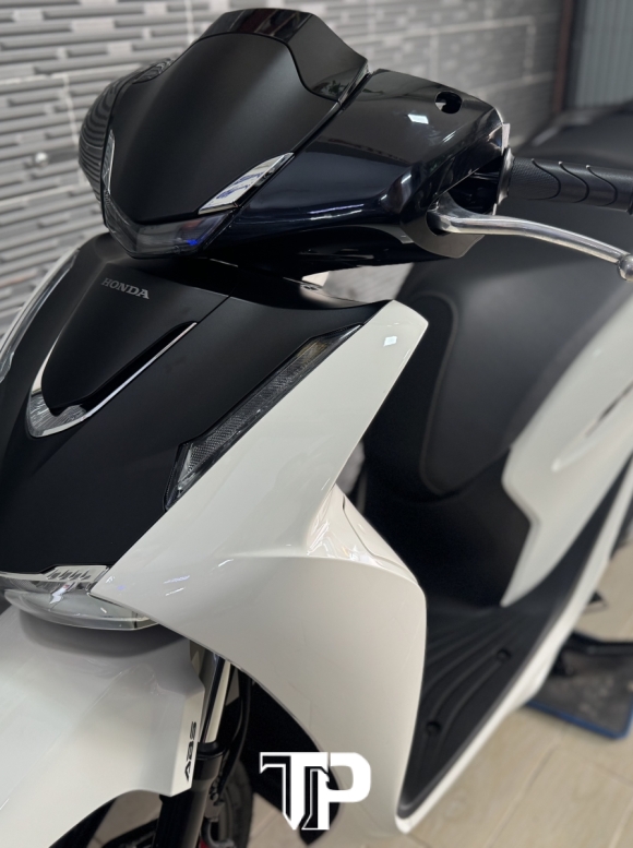 Honda SH125 ABS 2026 Trắng Đen Sporty 