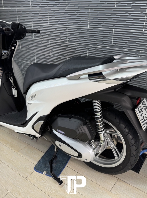 Honda SH160 date 2024 Trắng Panda Bstp