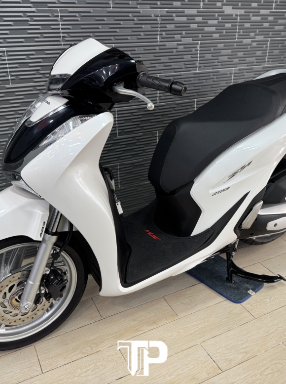 Honda SH160 date 2024 Trắng Panda Bstp