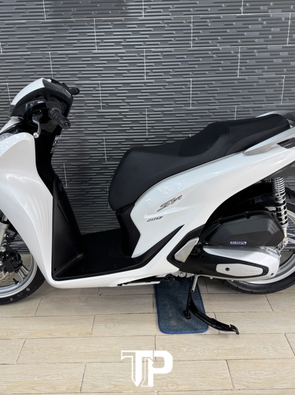 SH160 date 2025 abs Trắng Panda New 99.9%