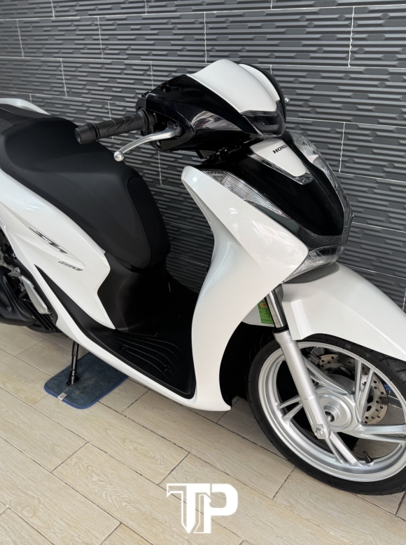 SH160 date 2025 abs Trắng Panda New 99.9%