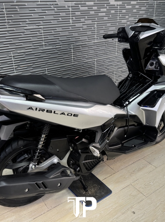 Honda AB150 date 2021 Bạc Porsche