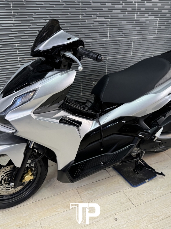 Honda AB150 date 2021 Bạc Porsche