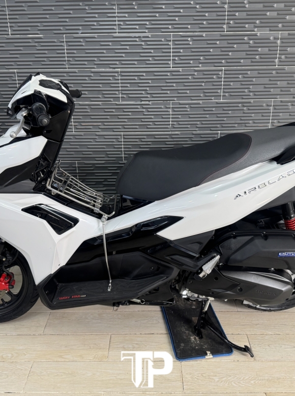 Honda AB125 date 2025 Trắng Đen 