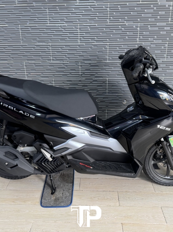 Honda AB125 date 2025 Đen Bóng Bstp