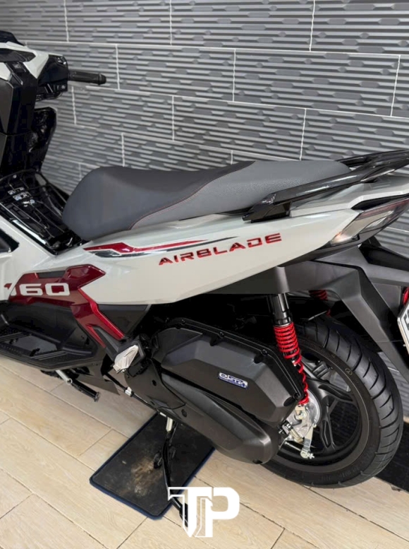 Honda AB160 date 2024 Xám Xi măng Bs 16556