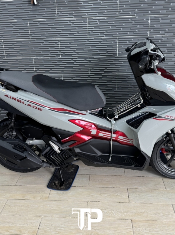 Honda AB125 date 2024 Xám xi măng Sporty
