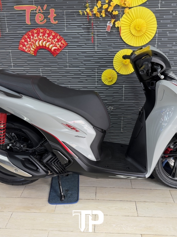 Honda SH160 date 2025 Xám Xi Măng 700 Klm