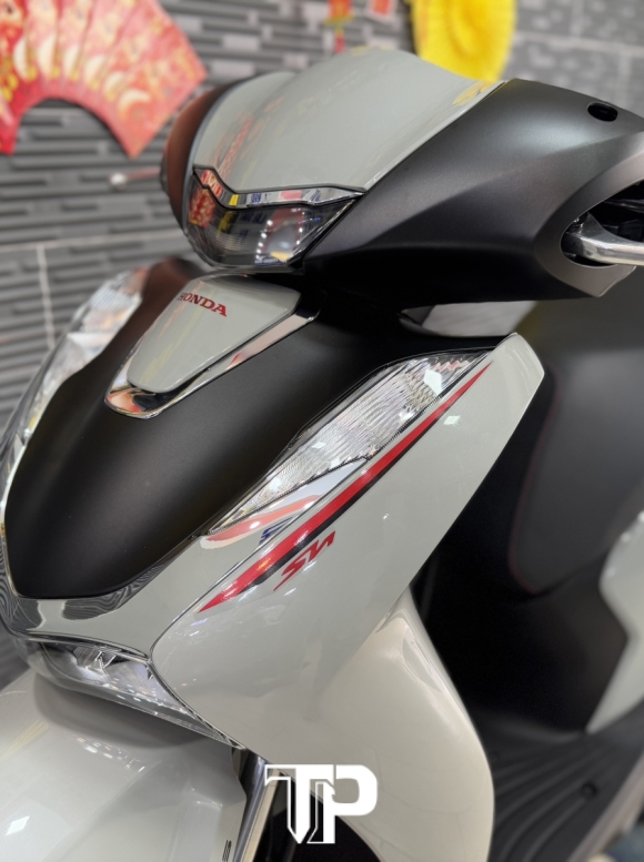 Honda SH160 Xám Xi măng 2025 