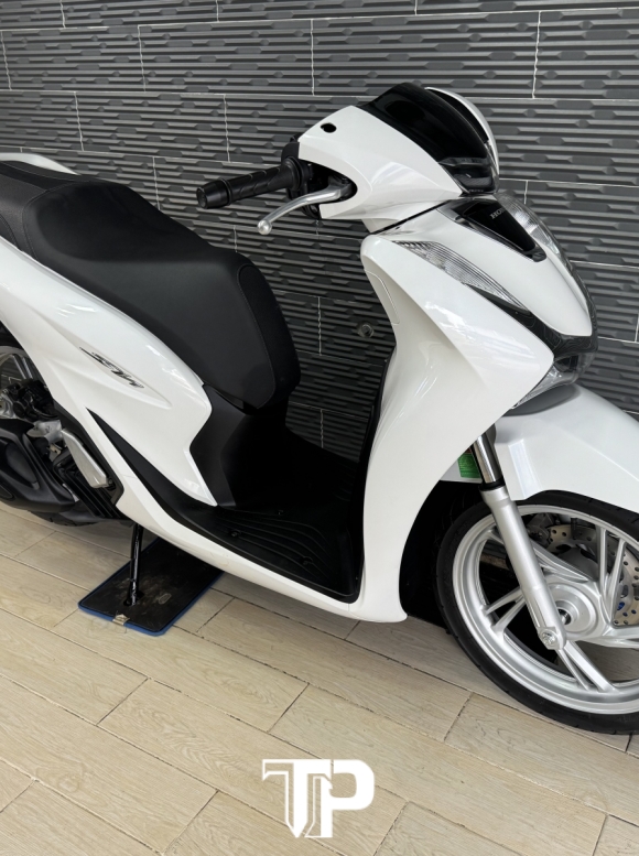 Honda SH 125 date 2024 Trắng Bs Sài Gòn