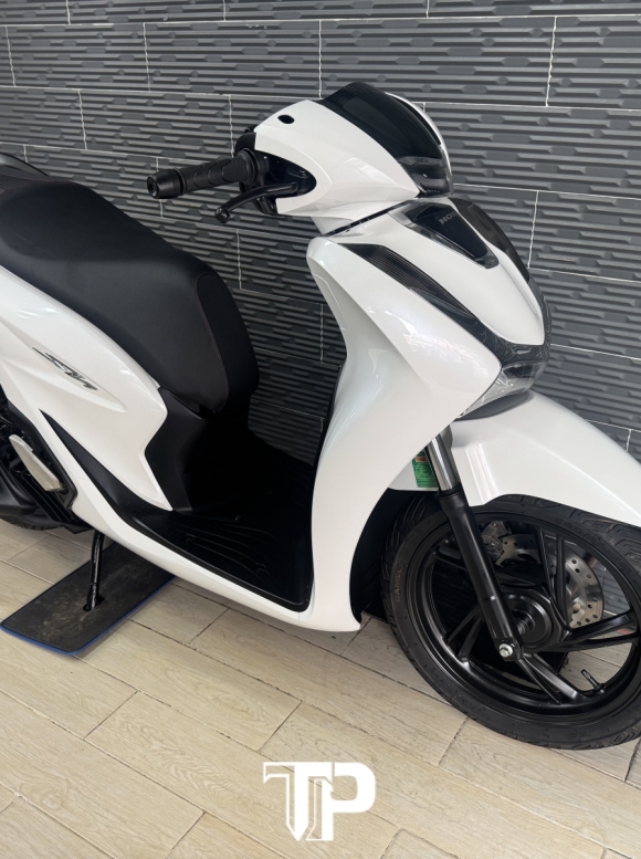 Honda SH150 date 2021 Trắng Đen Sporty Bs Sài Gòn