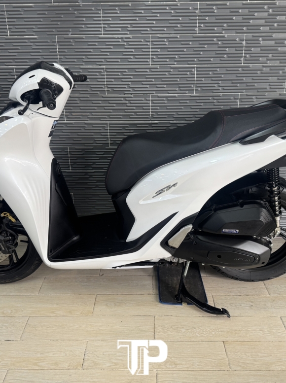 Honda SH150 date 2021 Trắng Đen Sporty Bs Sài Gòn