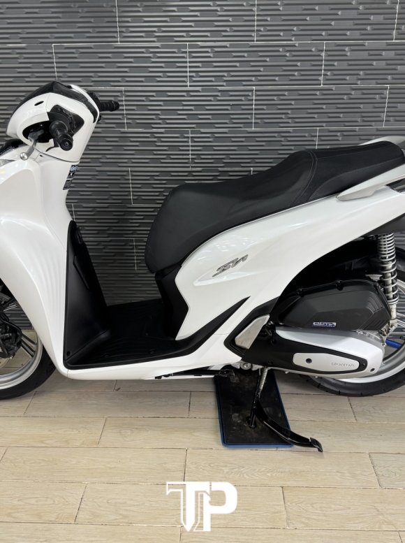 Honda SH 125 date 2025 Trắng Bs Sài Gòn