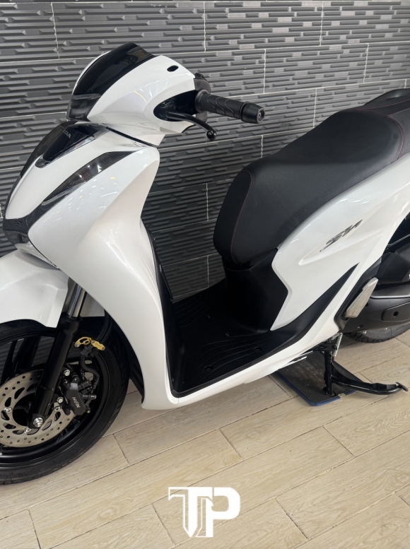 Honda SH150 date 2021 Trắng Đen Sporty Bs Sài Gòn