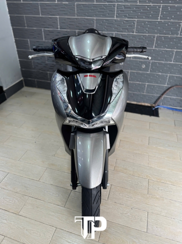 SH 125 abs xám titan bstp
