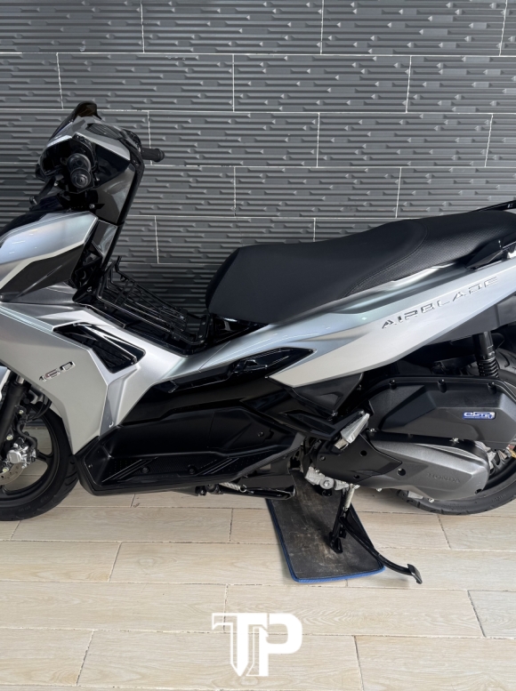 Honda AB160 - 4val Bạc Đen Porsche Bstp