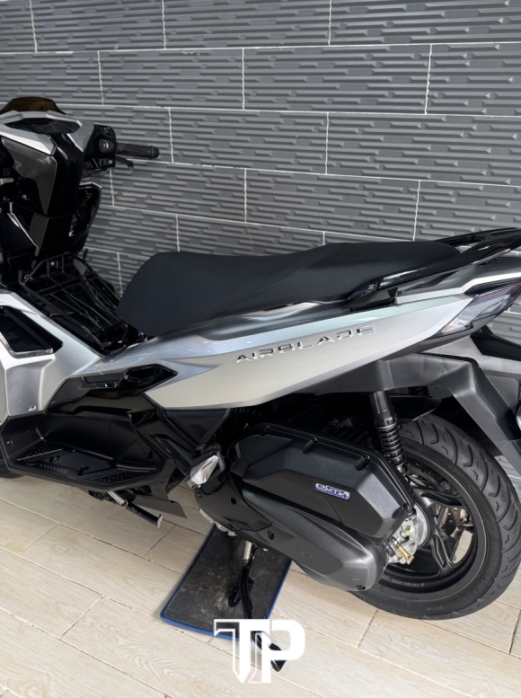 Honda AB160 - 4val Bạc Đen Porsche Bstp
