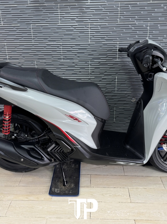 Honda SH125 abs date 2024 Xám Xi măng