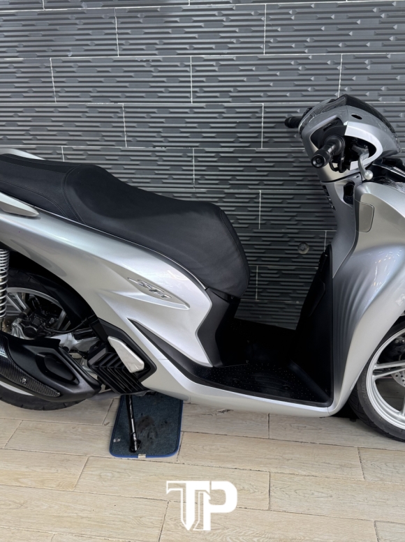 Honda SH125 date 2024 Bạc Porsche 