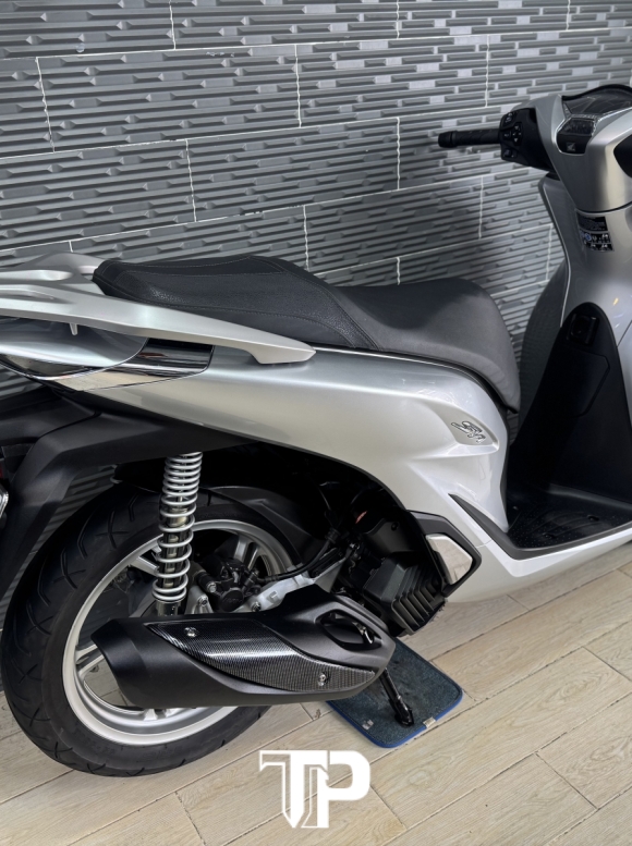 Honda SH125 date 2024 Bạc Porsche 