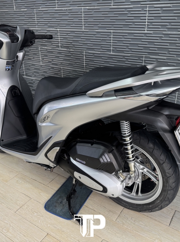 Honda SH125 date 2024 Bạc Porsche 