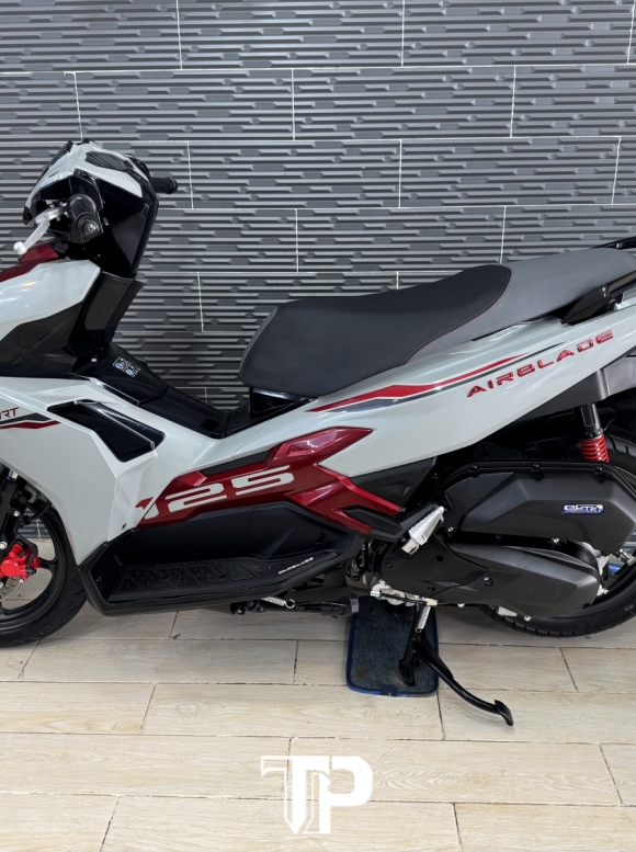 Honda AB125 date 2025 Xám xi măng 160 cây bstp