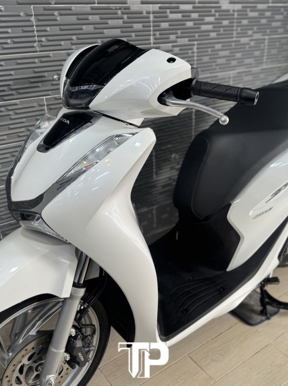Honda SH160 date 2024 Trắng Bs Sài Gòn