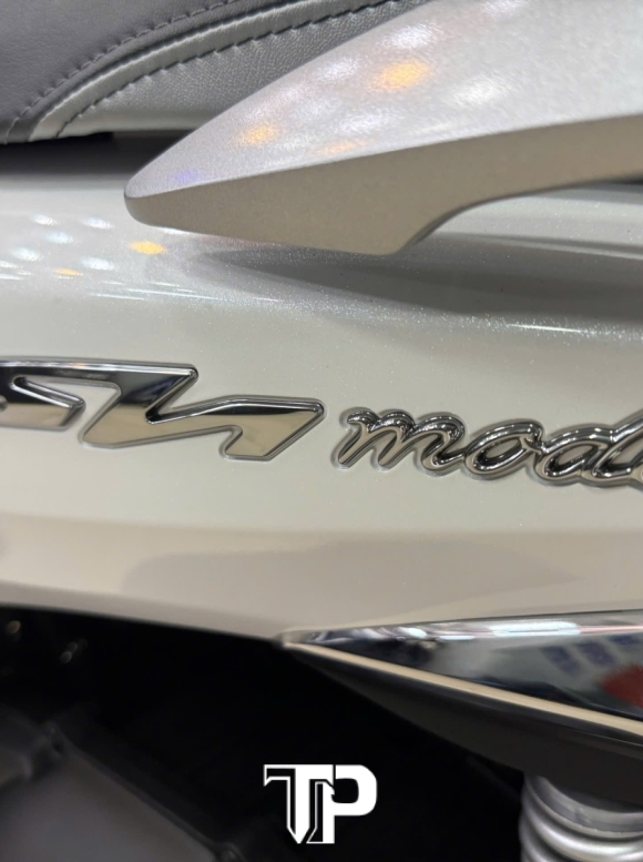 Honda SH Mode 2024 Trắng Bs Sài Gòn