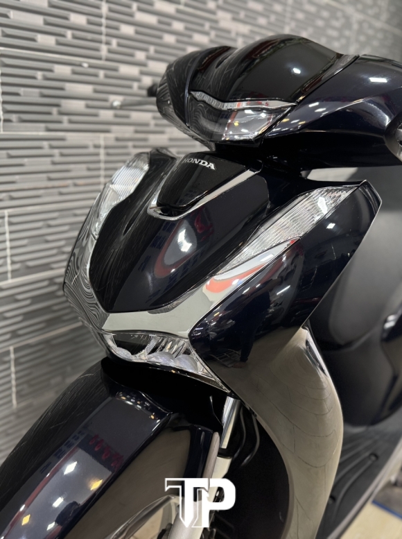 Honda SH 125 date 2025 Đen Bóng Bs Sài Gòn