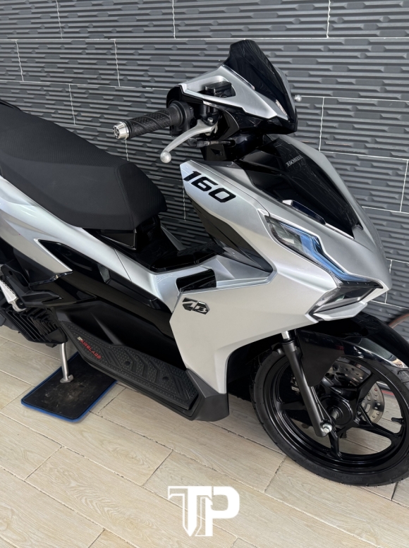 Honda Air Blade 160 date 2024 Bạc Đen Sporty Bstp
