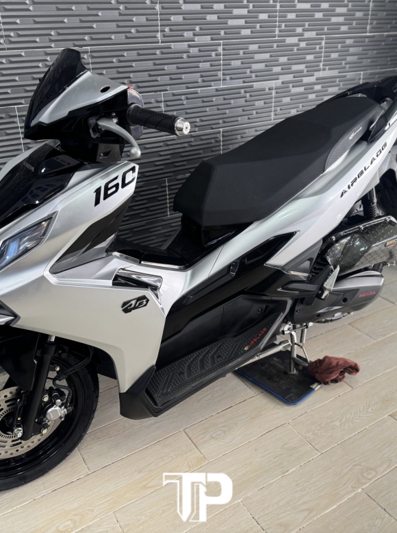 Honda Air Blade 160 date 2024 Bạc Đen Sporty Bstp