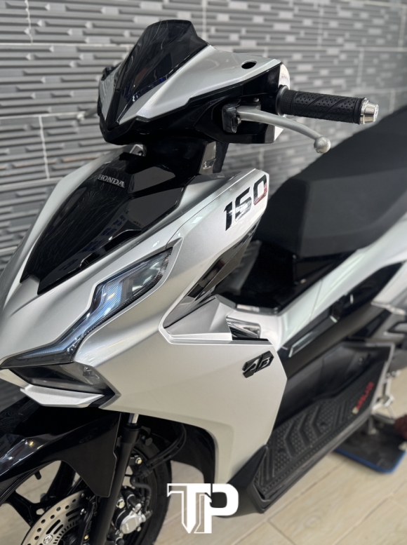 Honda Air Blade 160 date 2024 Bạc Đen Sporty Bstp