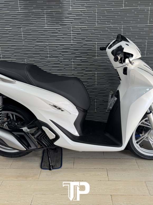 SH125 - 2026 Trắng New 
