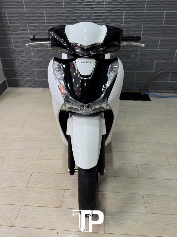 Honda SH150 date 2022 Trắng Đen Sporty Bs Sài Gòn