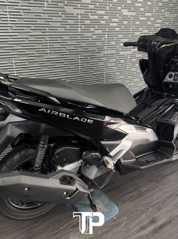 Honda AB160 Đen Bóng Bs 85958