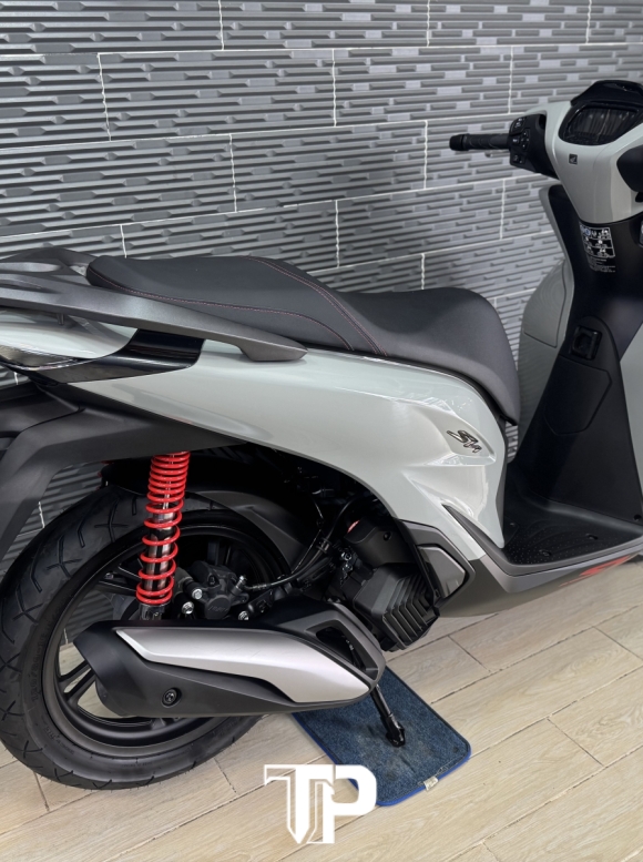 SH 125 abs 2026 xám xi măng New