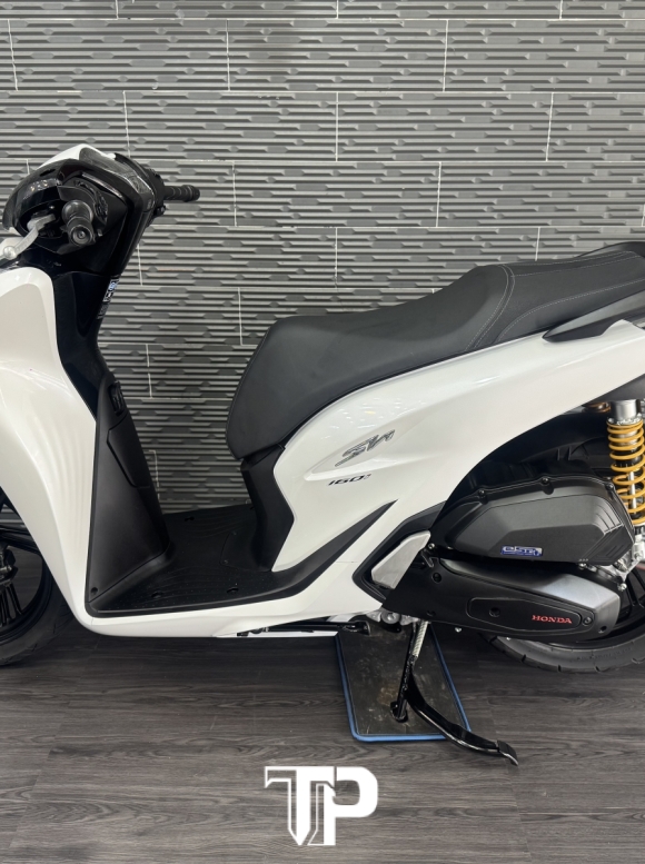 Honda SH160 date 2025 Trắng Đen Sporty 