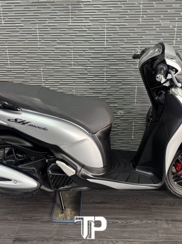 Honda SH Mode 2018 Bạc Đen Porsche Sporty 