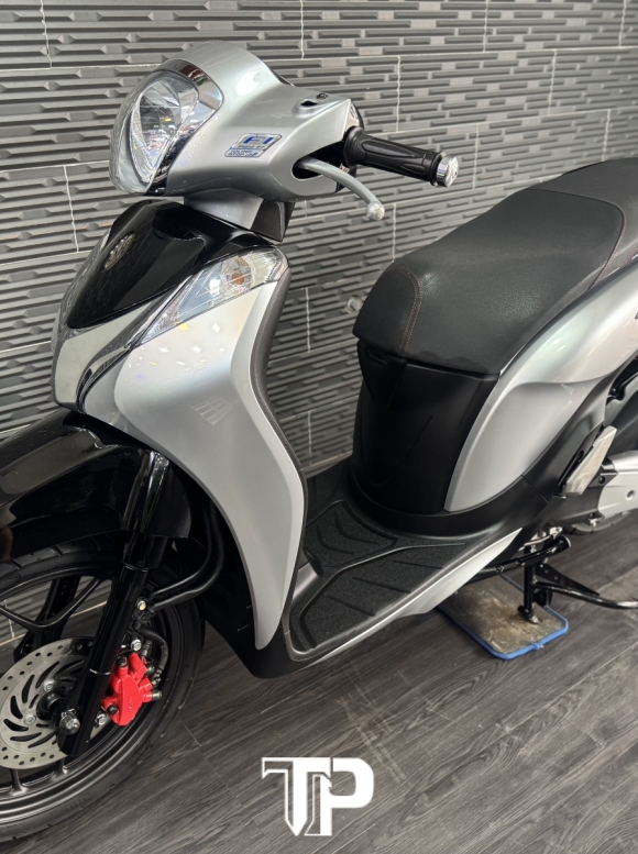 Honda SH Mode 2018 Bạc Đen Porsche Sporty 