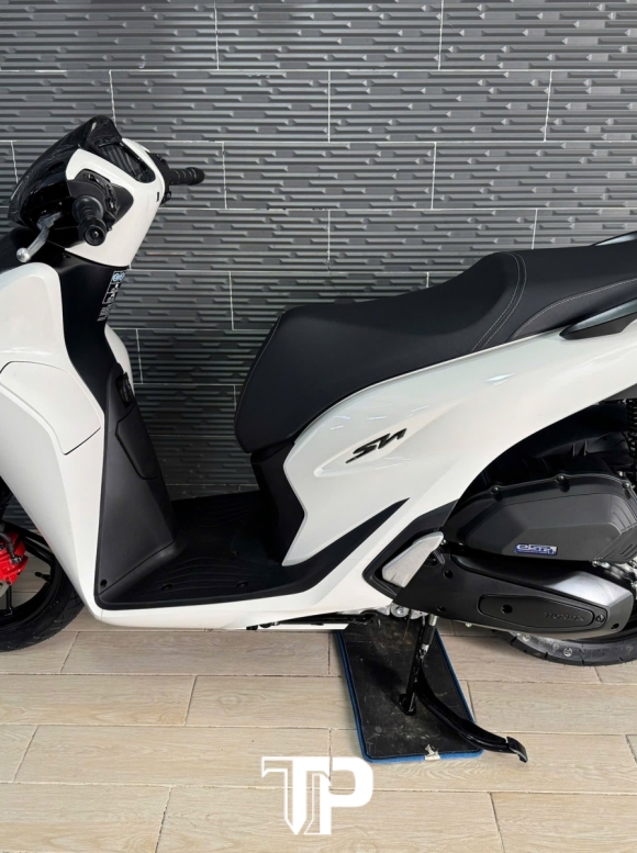 Honda SH125 ABS Mẫu mới 2026 Trắng Sporty